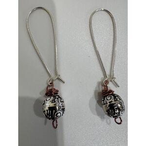 Silver & copper artisan wire hoop patterned bead statement earring set. NWOT